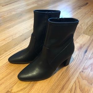 Brand new never worn Aerosoles heeled booties